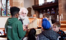 Schoolchildren build an organ in Wolverhampton
